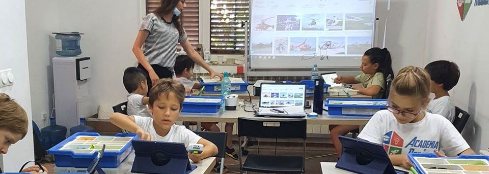 Academia de Robotică, foto 1