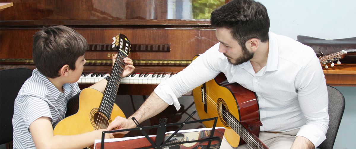 Scoala de Muzica - Academia de Chitara, foto 1